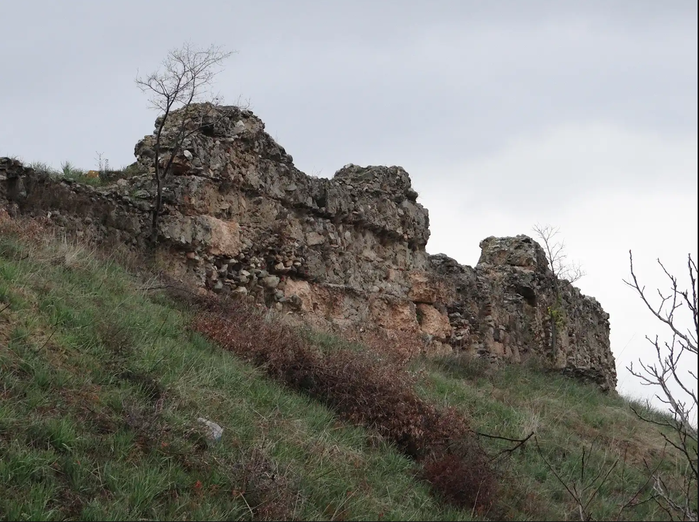 Mur sud d'Oraioi